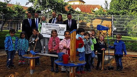 Neue Spielgeräte für Kindergärten