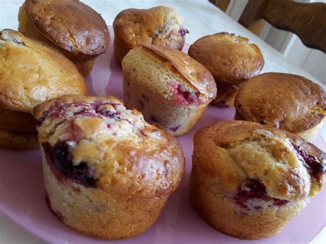 Muffins Aux Framboises Et Yogourt Raspberry Recipes Lunch Snacks