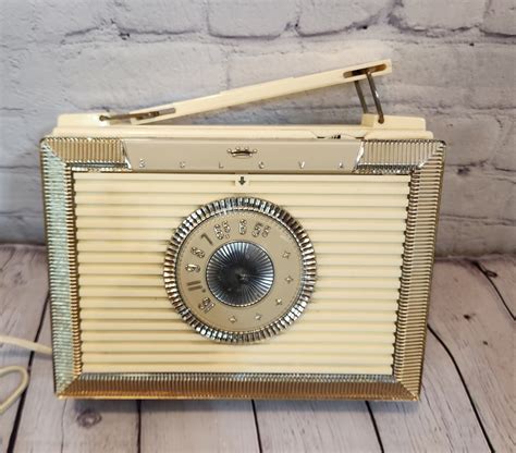 Bulova Companion Portable Vintage Radio Circa Bulova Etsy