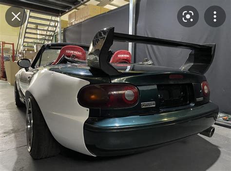 I've been looking for this Miata spoiler but for some reason I can't get any pictures of it ...