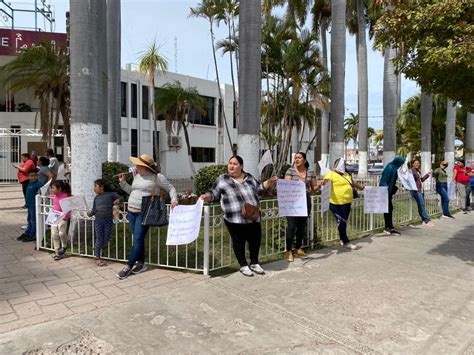 Antorchistas de Ahome protestan en Palacio Municipal reclaman atención