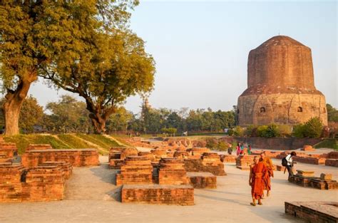 Dhamek stupa - An Awesome historical place of Varanasi