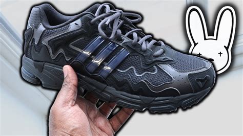 REVIEWING THE ADIDAS RESPONSE CL BAD BUNNY TRIPLE BLACK ON FOOT IN 4K