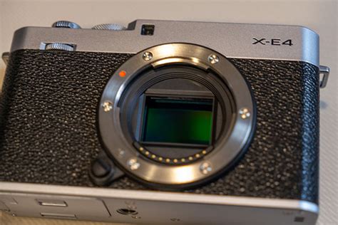 Yahooオークション Fujifilm X E4 F X E4 S ボディ（シルバー）＋