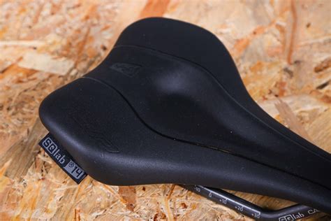 Review SQlab 612 Ergowave R Carbon Saddle Road Cc