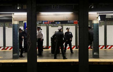 Vídeo Mostra Desespero De Pessoas Em Metrô De Ny Após Tiroteio Assista