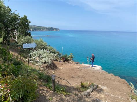 Tropea Procedono I Lavori Di Messa In Sicurezza Della Rupe Foto