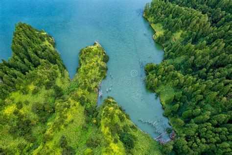 Paisaje De Azores De Drones Aéreos Paisaje Isla De Flores Laguna