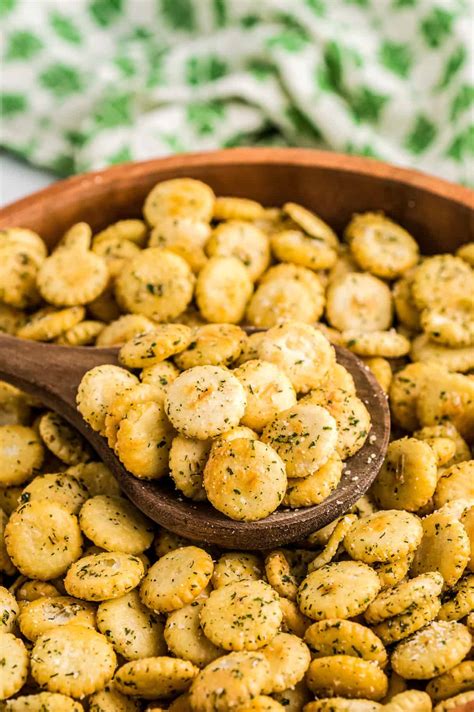 Ranch Oyster Crackers Totally Addictive Snack Julies Eats And Treats