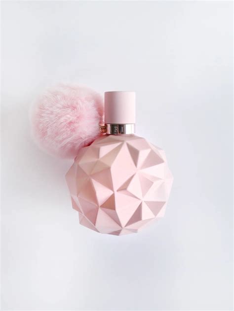 7 Best Ariana Grande Perfumes Reviewed Everfumed Fragrance Shop