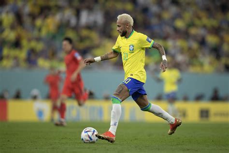 Neymar disputando última Copa do Mundo o Brasil