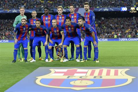 Entre Identité De Jeu Et Football Business Le Fc Barcelone Cherche Le