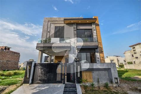 5 Marla Luxury House For Rent Very Good Location In Dha 9 Town Lahore