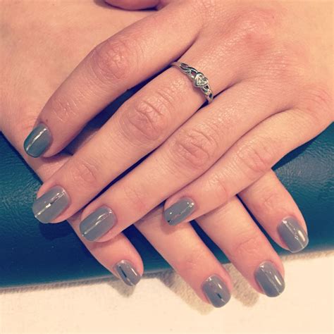 Gray Gel Nails With Silver Line Grey Gel Nails Silver Line Nail Art