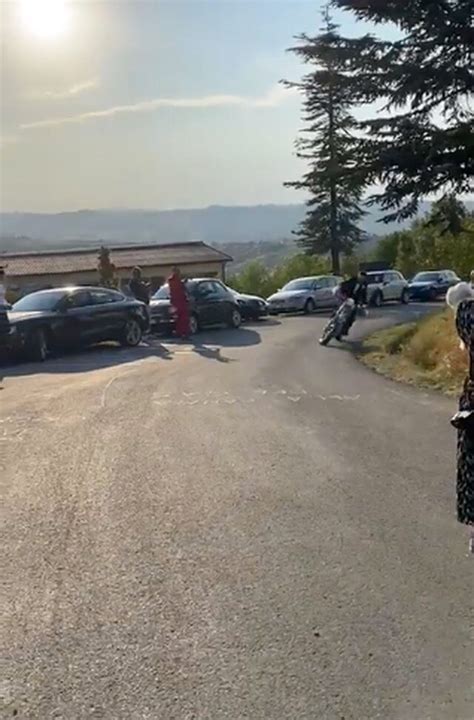 VIDEO Novio Llega A Su Boda En Moto Y Termina Con Varias Fracturas Por