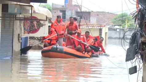 Delhi Flood Updates যুমনার জলের নীচে দিল্লি উদ্ধারকাজে নামল Ndrf