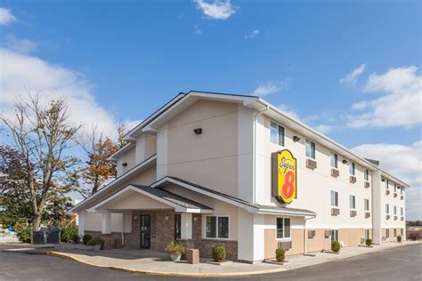 Super 8 by Wyndham Latham/Albany Airport | Latham, NY Hotels