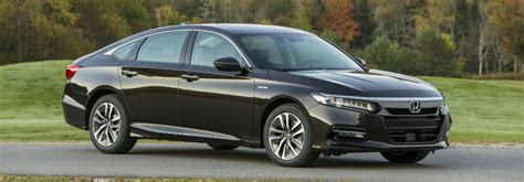 Difference Between The 2018 Honda Accord And Its Hybrid Version