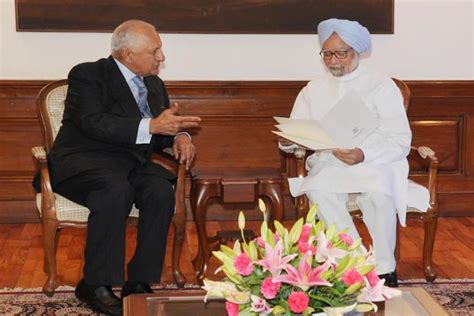 Pakistan envoy meets PM Manmohan Singh