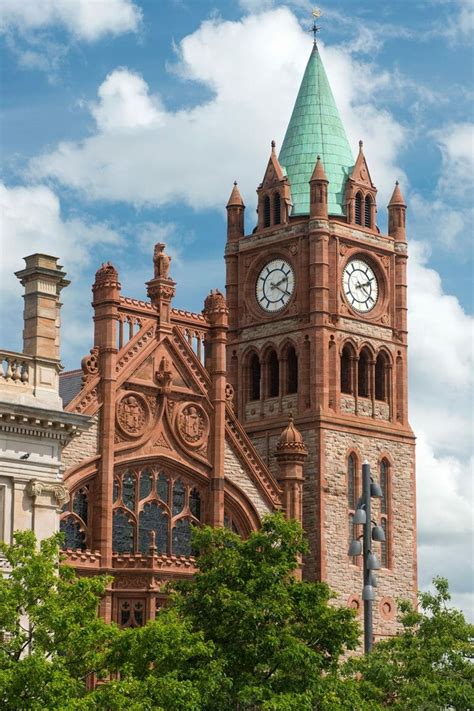 hours   historic walled city  derry londonderry northern