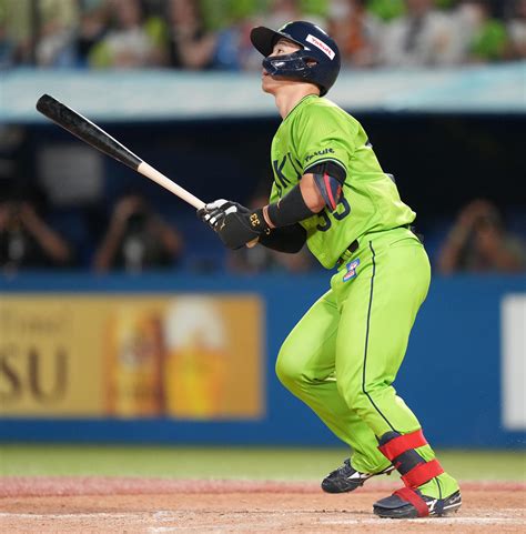 「ヤクルト－巨人」でひと足早い“神宮花火大会”5回までで5本塁打が飛び交うド派手な乱打戦 プロ野球写真ニュース 日刊スポーツ