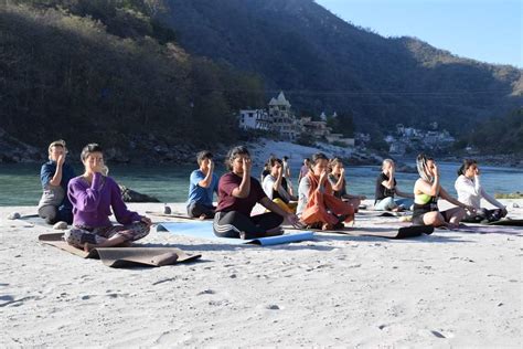 Pranayama Meditation Retreat In India Real Happiness®