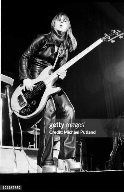 Suzi Quatro 1970s Photos And Premium High Res Pictures Getty Images