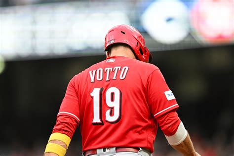 Joey Votto Has Officially Signed A Minor League Deal With The Toronto Blue Jays Red Reporter