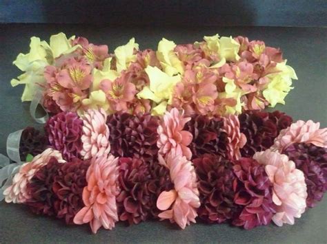 Fresh flower leis | Fresh flowers, Leis, Flowers