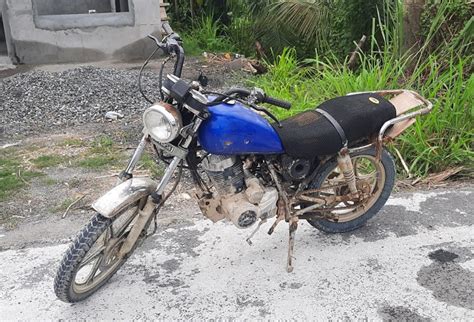 Polic A Nacional Retiene Una Motocicleta Durante Operativos En El