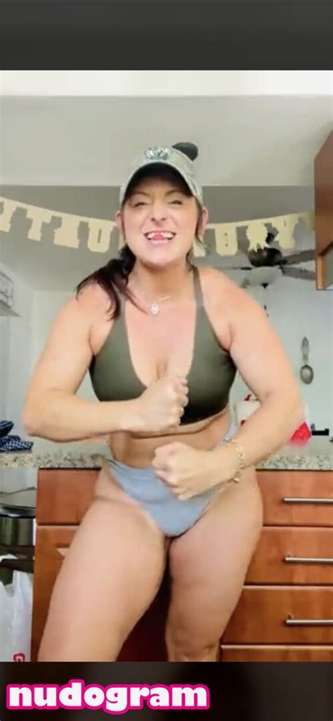 Rebbecca Green Rebbeccagreeen Thicksmiley Nude Leaks Onlyfans Photo