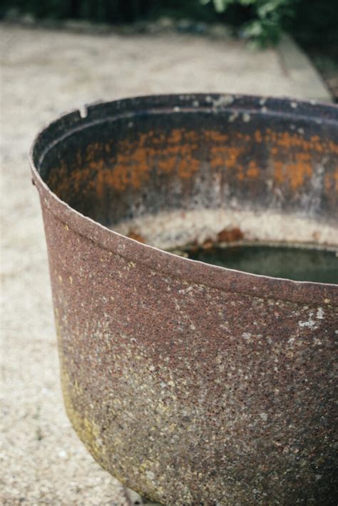 Early S Cast Iron Famine Pot With Original Burner The Store Yard