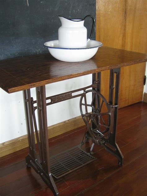 Pioneer Home: Vintage Sewing Machine Table