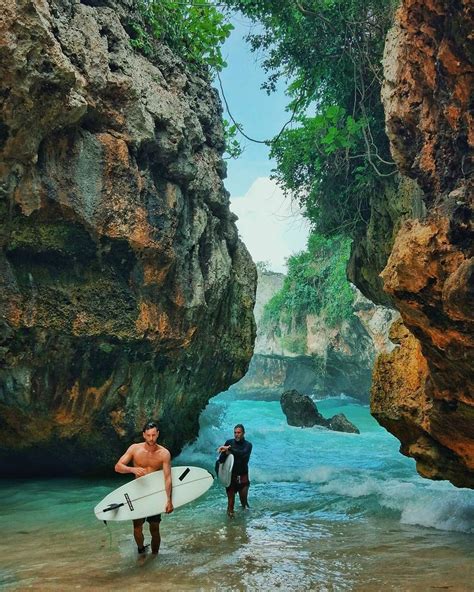 Surf At Suluban Beach Bali Camping Places Surfing Waves Bali Surf