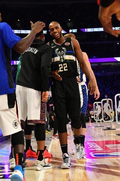 Khris Middleton Participates In 2020 Taco Bell Skills Challenge Photo