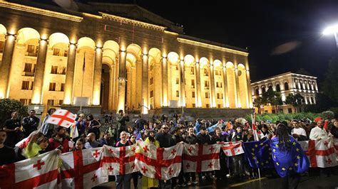 Kulminacja Napi Cia W Tbilisi Najwi Kszy Protest W Historii Gruzji