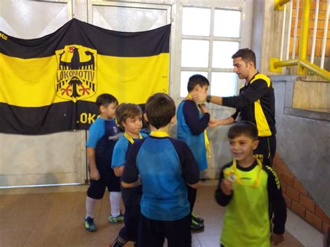 Alunos Da Escolinha Participam Do Festival De Futsal Col Gio Stella