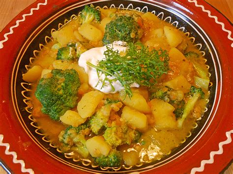 Kartoffel Brokkoli Curry Mit Kokosmilch Von Alexandradugas Chefkoch De