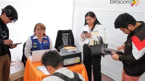 Huancayo Medio Millar De Jóvenes Consigue Un Puesto De Trabajo En Feria Laboral Bitácora Revista