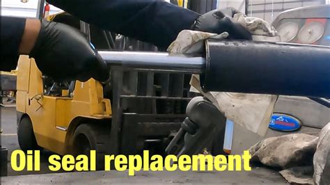 Forklift Tilt Cylinder Oil Seal Replacement Youtube