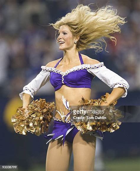 Viking Cheerleaders Photos And Premium High Res Pictures Getty Images