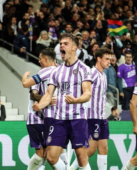 France Toulouse les maillots portés contre Liverpool mis aux