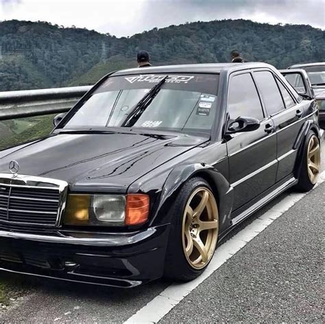 The Riviera Journal Mercedes Benz 190e Mercedes 190 Evo Gwagon