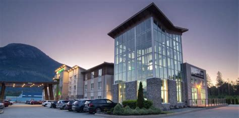 Sandman Hotel Squamish | Formerly Holiday Inn Express Hotel