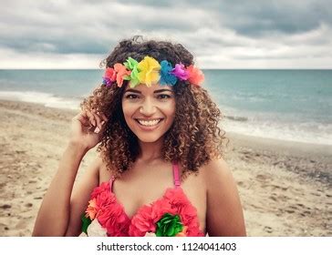 Beautiful Hawaiian Woman Portrait Smiling Widely Stock Photo 1124041403 ...