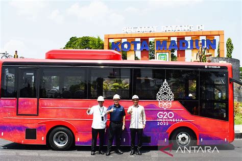 Wamen BUMN Targetkan TKDN Produksi Bus Listrik INKA Bisa 100 Persen