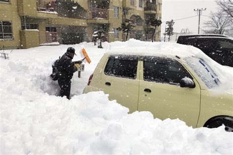 Heavy Snowfall Kills Injures More Than In Japan World News