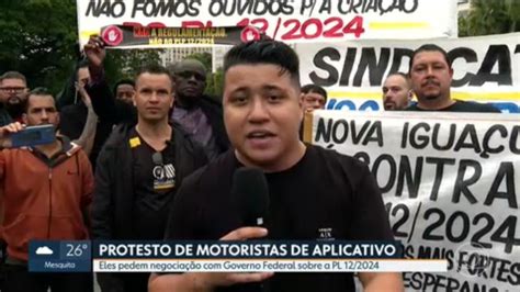 Motoristas de aplicativo protestam no Rio contra versão da proposta que