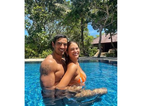 Pia Wurtzbach Is Husband Jeremy Jaunceys Human Weight In Latest Photos Gma Entertainment