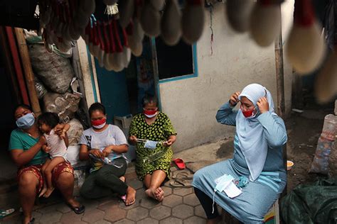 Bantu Anak Jalanan MNC Peduli Salurkan Makanan Dan Perlengkapan New